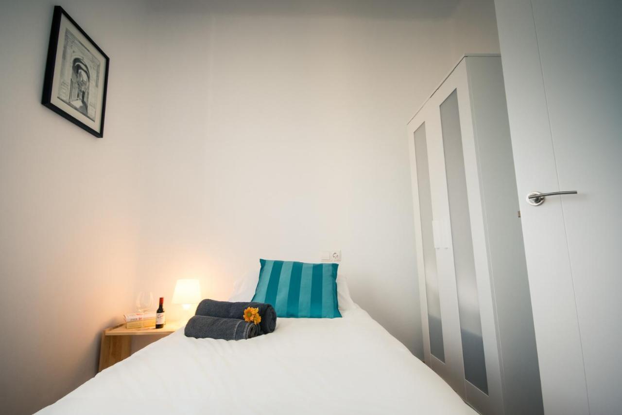 Holidays2Malaga Heredia 3 Bedroom Opposite Malaga Port Exterior photo